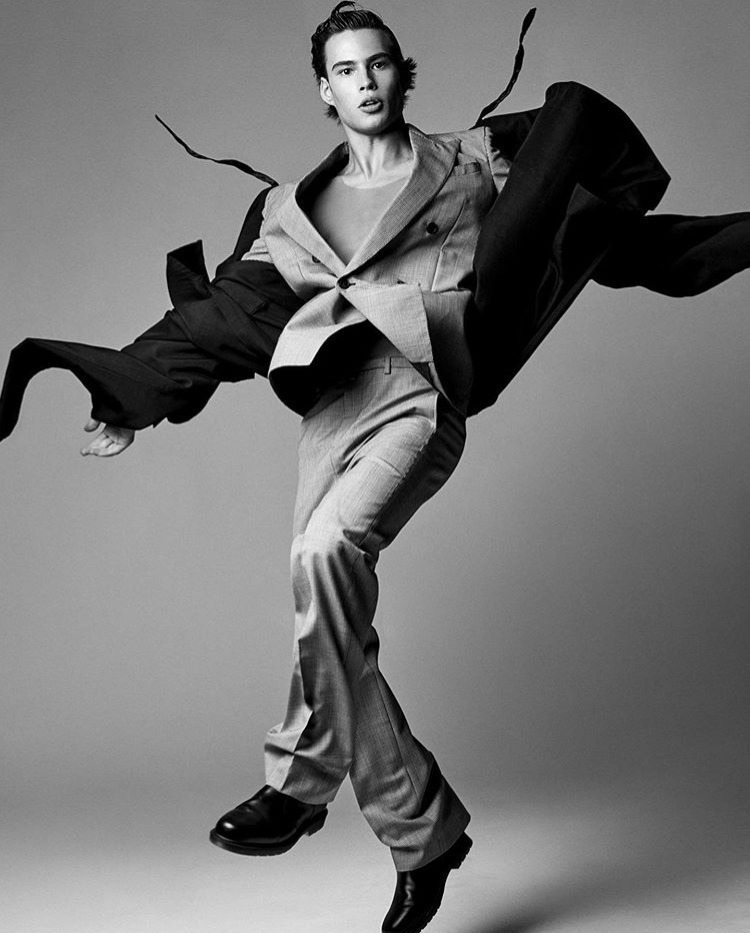 L’OFFICIEL HOMMES POLAND: Louis Baines by Bartek Szmigulski | Image ...