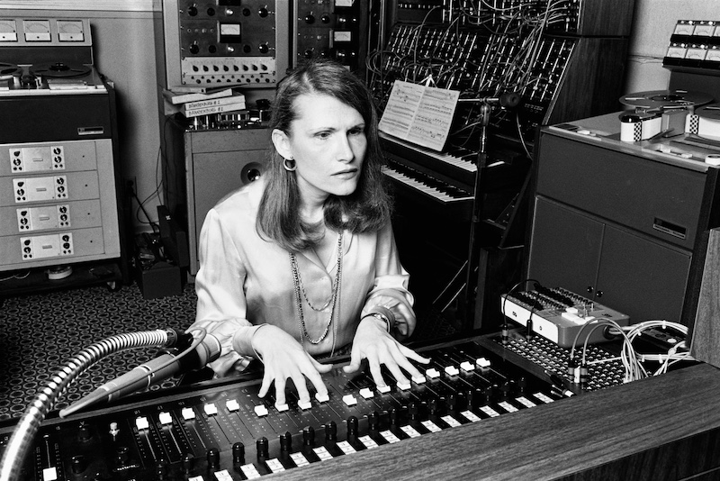 Wendy Carlos at work in her New York City recording studio, October 1979. Photo Leonard M. DeLessio, Corbis via Getty Images.3